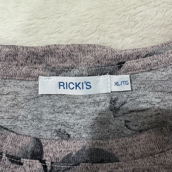 Ricki's Plum and Gray Floral Office Causual Top Size XL - Picture 7 of 7